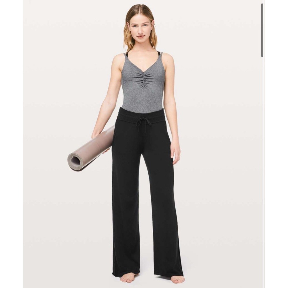 Lululemon In The Comfort Zone Pants Women's 10 Cashmere Wide Leg Knit Stretch - Picture 2 of 11